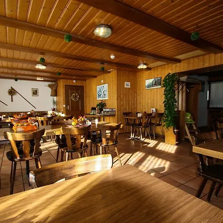 宾馆 Restaurant Waldegg